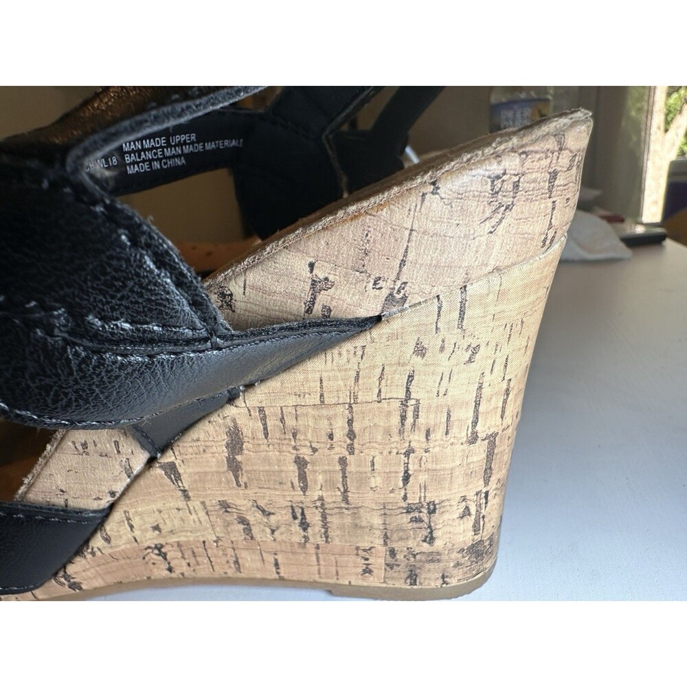 B.O.C. Born Concepts Black Strappy Cork Wedge Heel Sandals Size 8M Comfort - Picture 8 of 10